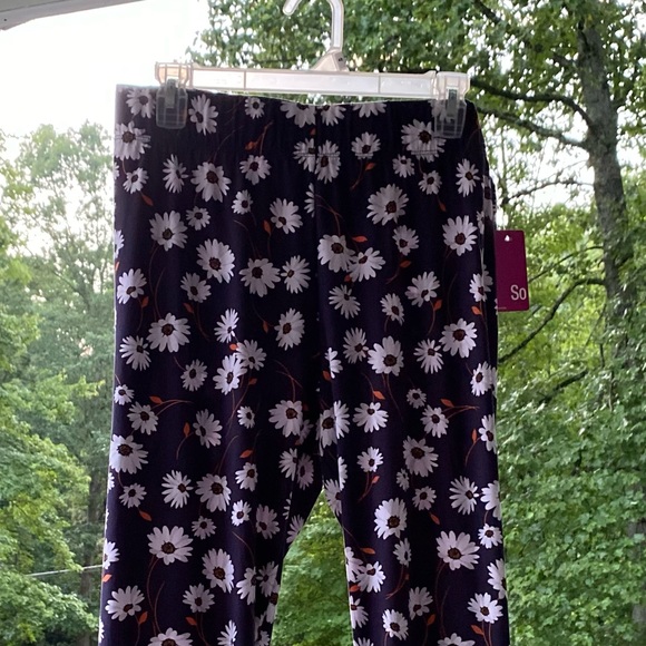 SO Women’s Intimate Lounge Pants With Floral Design & Cuffed Legs Size Large - Picture 8 of 13